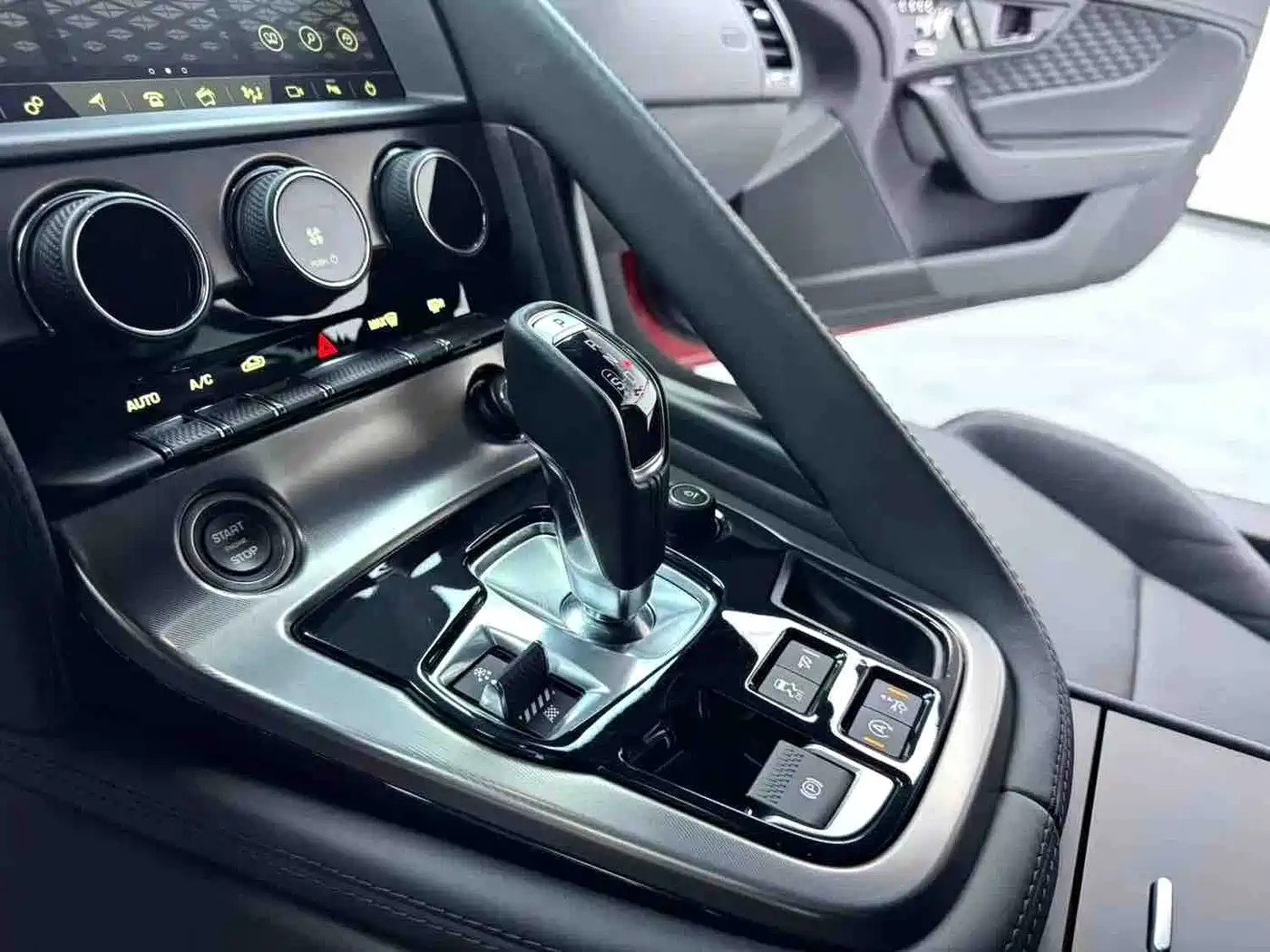 Jaguar F-TYPE 2024 2024 P300 75th Anniversary Collector's Hardtop Edition