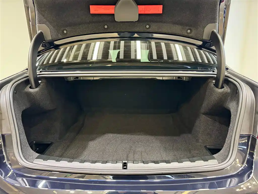 BMW 3 Series 2026 2025 325Li M Sport Package
