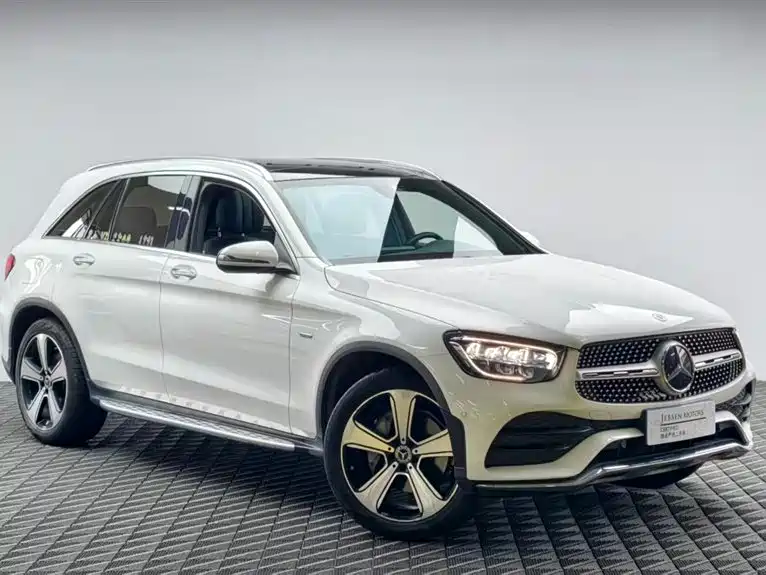 Mercedes-Benz GLC 2022 Facelift GLC 300 L 4MATIC Dynamic Collector's Edition фото 3