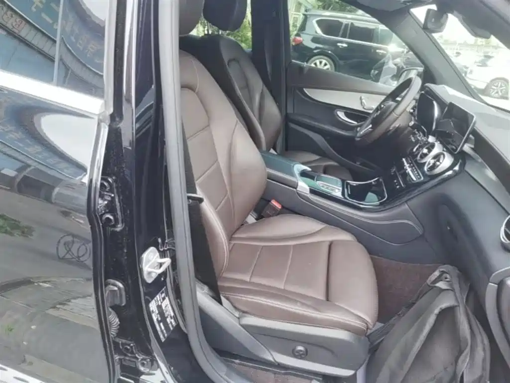 Mercedes-Benz GLC 2020 Facelift GLC 260 L 4MATIC Dynamic фото 25