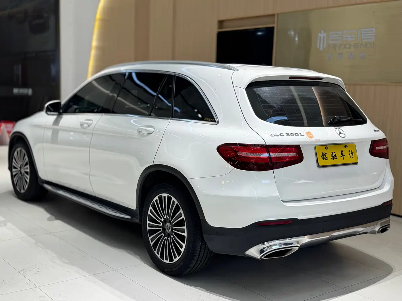 Mercedes-Benz GLC 2019 Model GLC 200 L 4MATIC фото 4