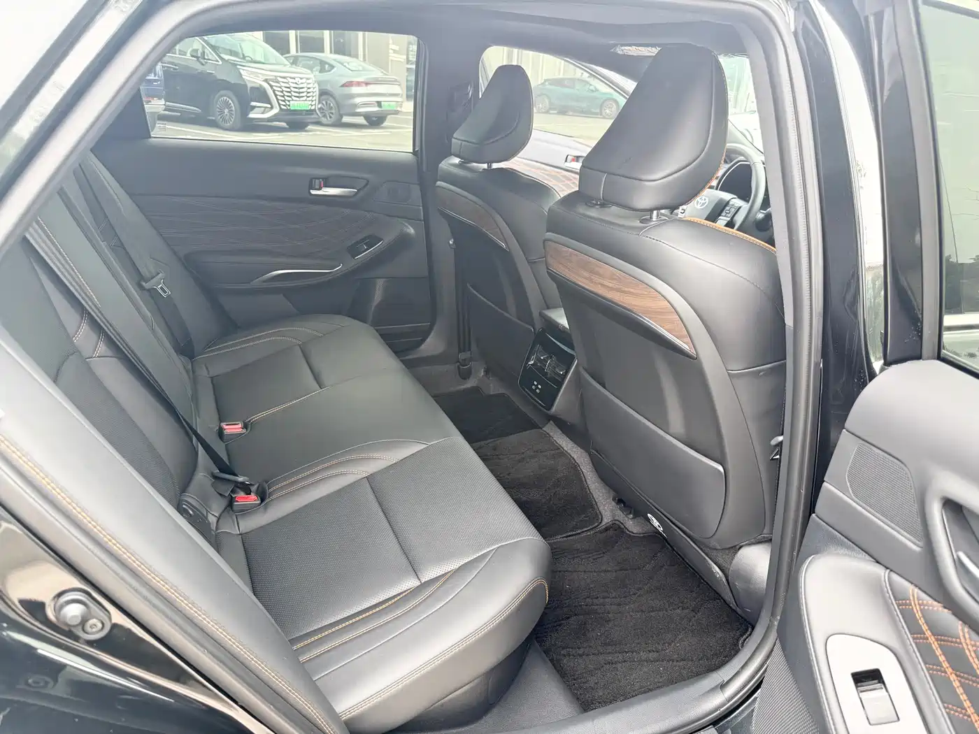 Toyota Avalon 2024 Model Hybrid 2.0L Prestige Edition фото 9
