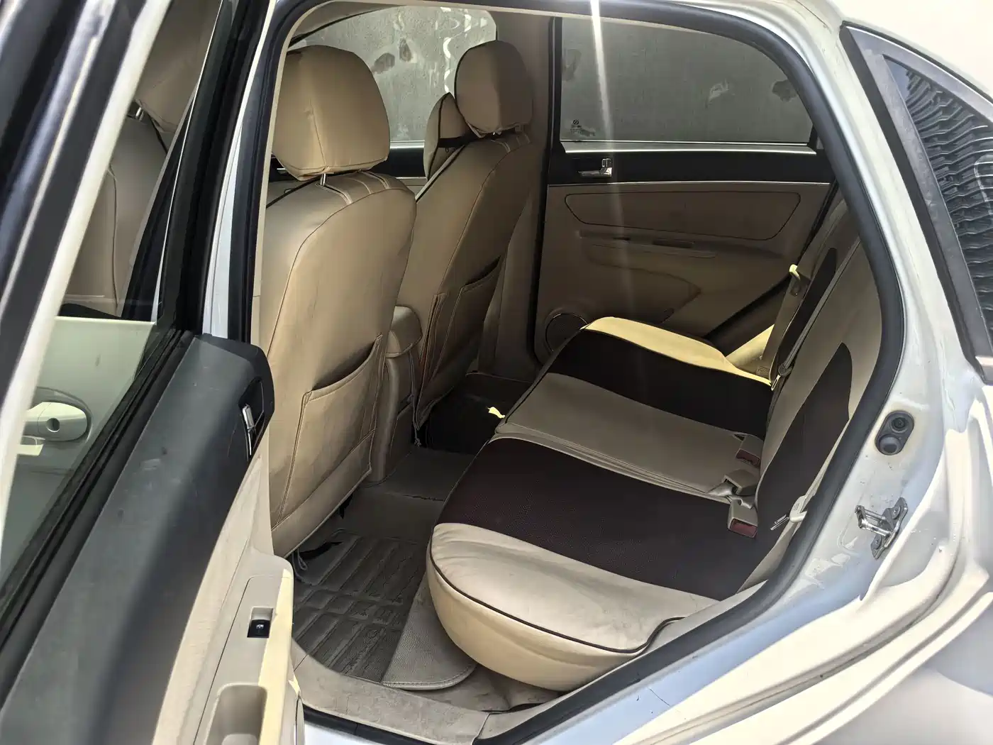 BAIC E-Series 2015 2013 Sedan 1.5L Automatic Letian Edition