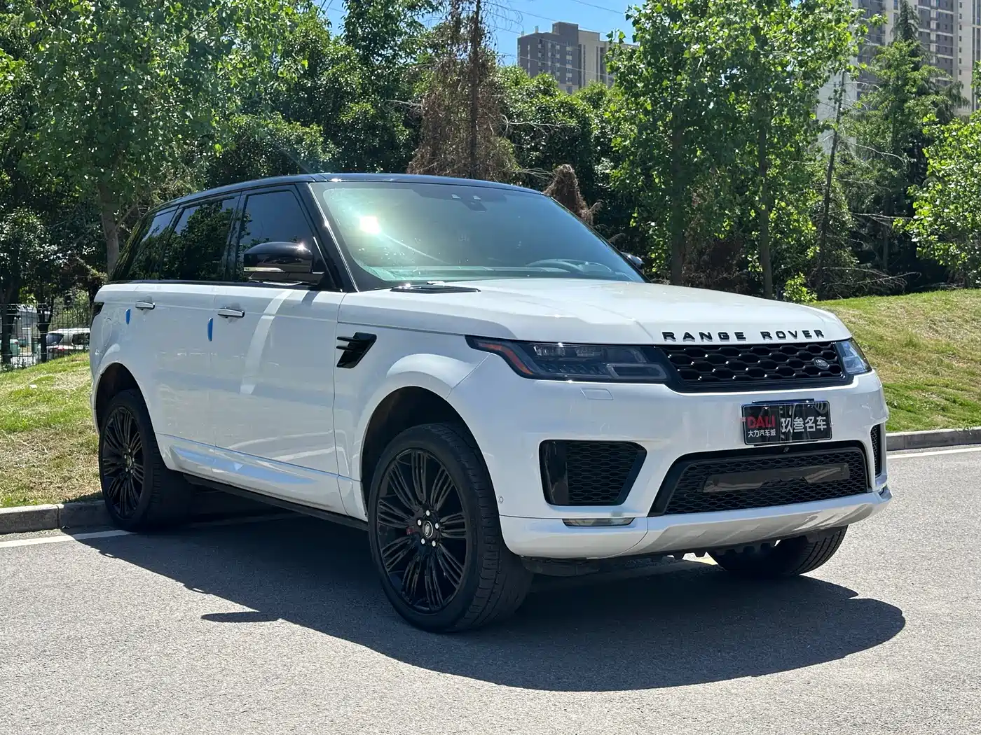 Land Rover Range Rover Sport 2018 3.0 SC V6 Fashion Genesis DYNAMIC фото 3