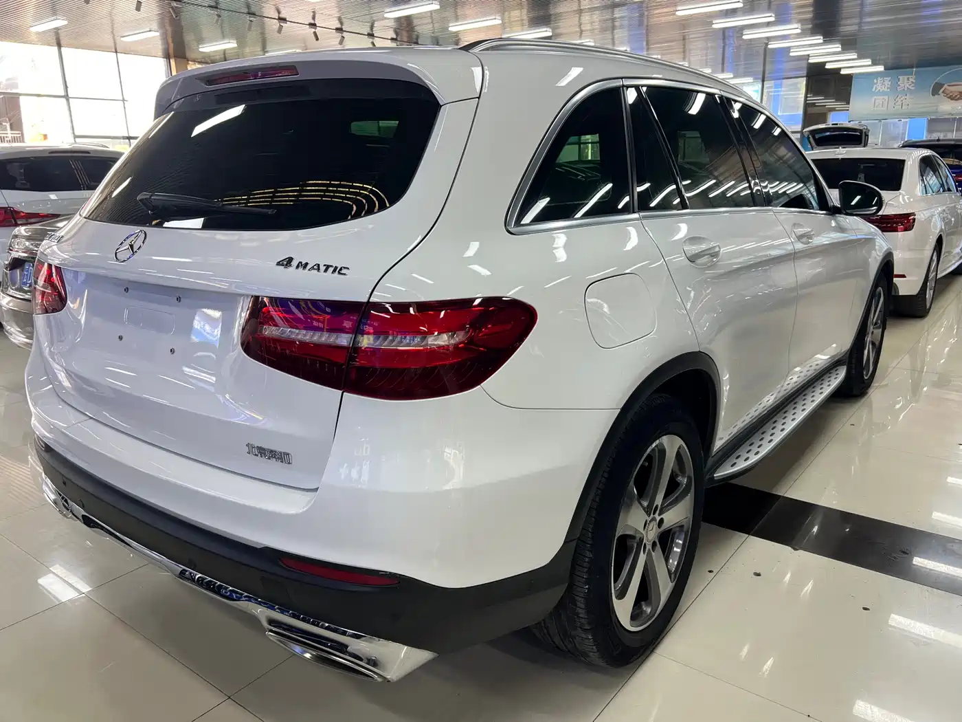 Mercedes-Benz GLC 2016 GLC 300 4MATIC Dynamic фото 9