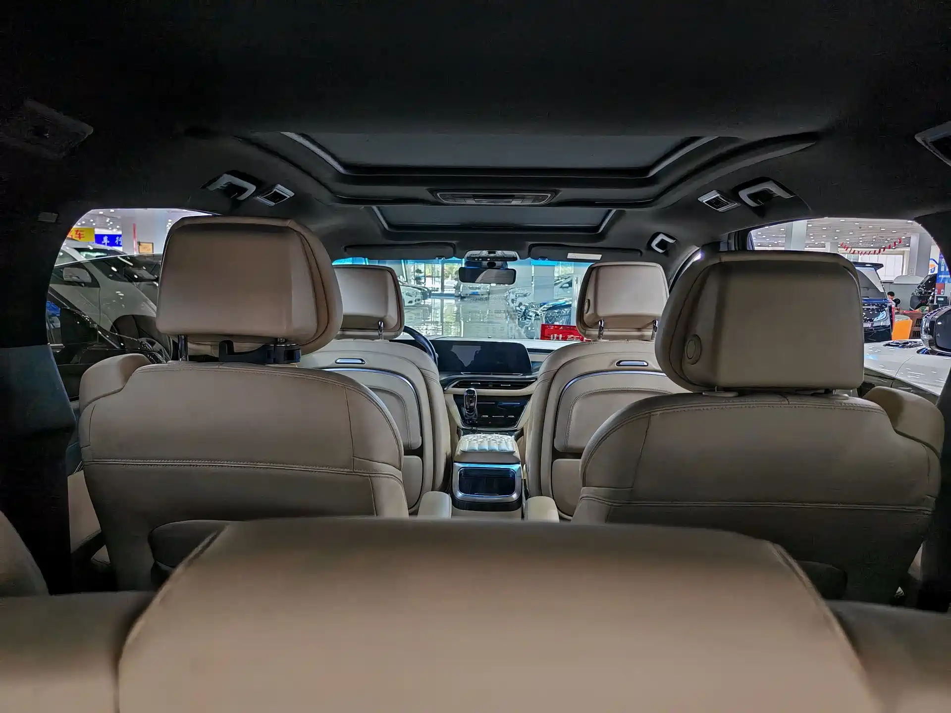 Фото 9 - Buick GL8