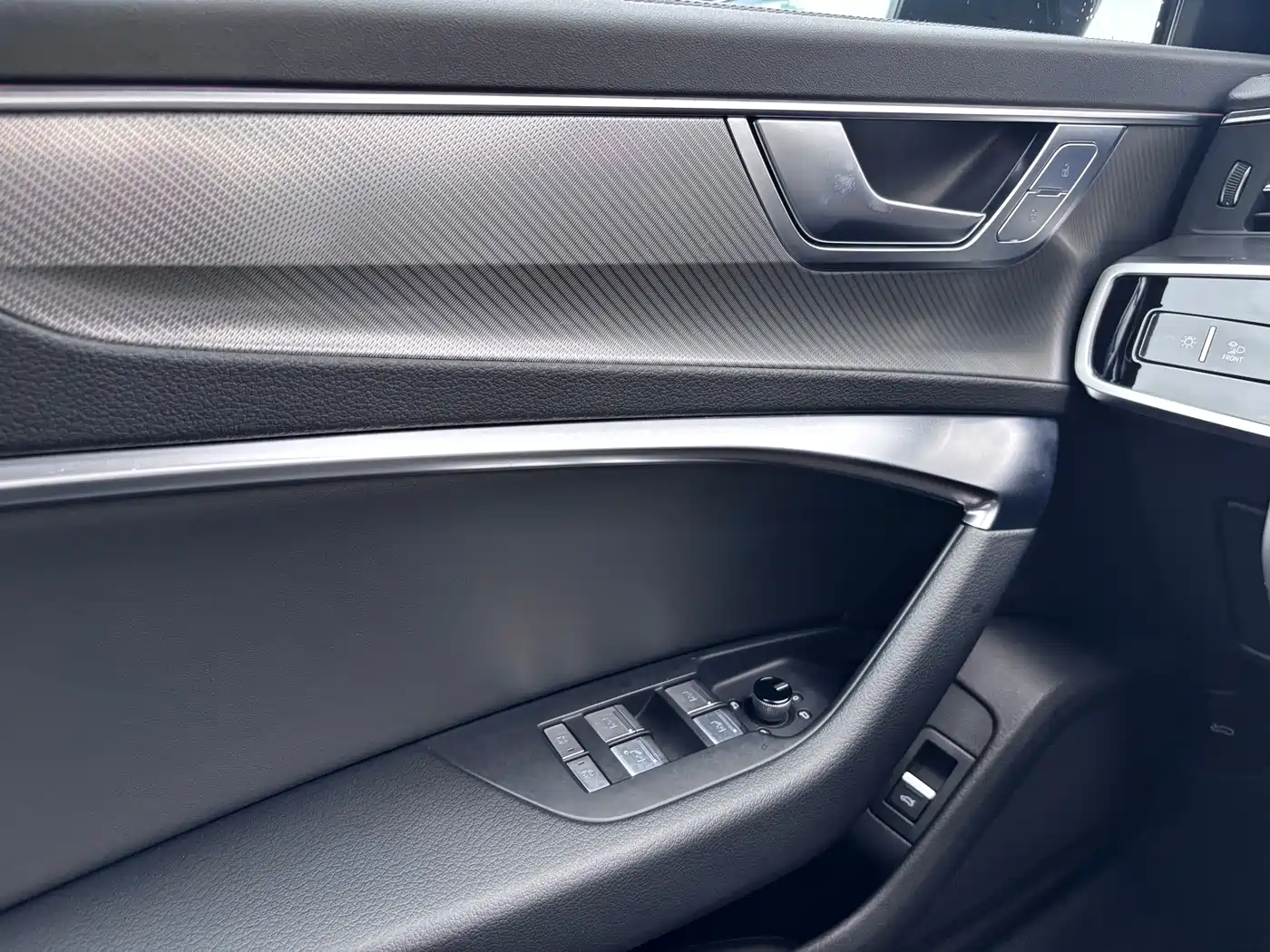Audi A6L 2023 Facelift 45 TFSI Premium Elegance фото 13
