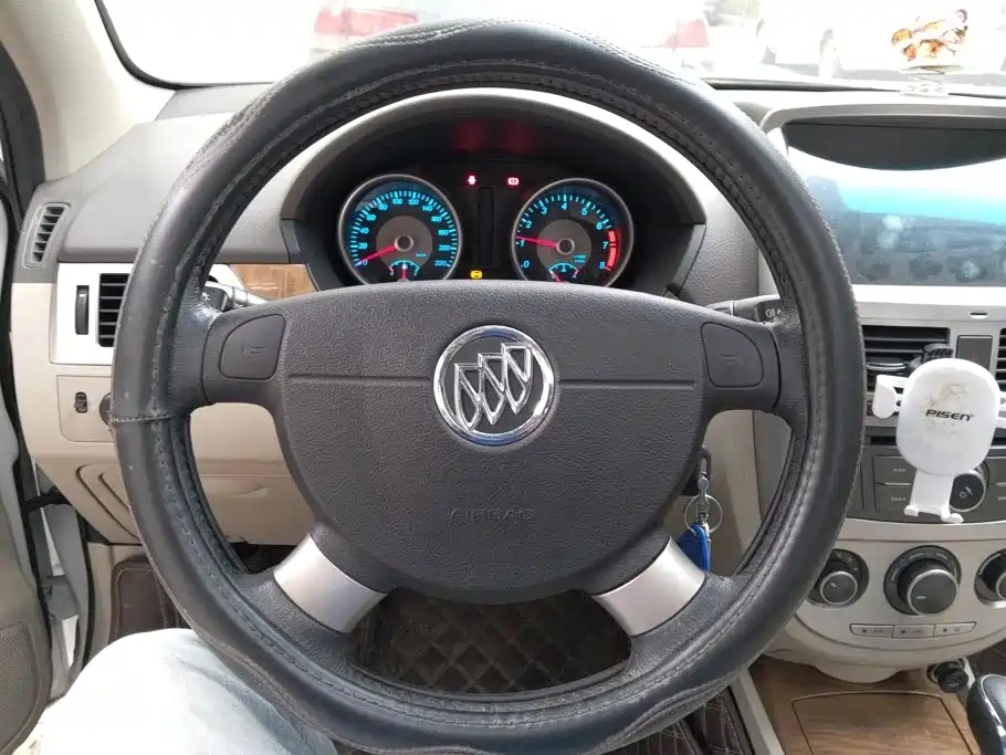 Фото 15 - Buick Excelle