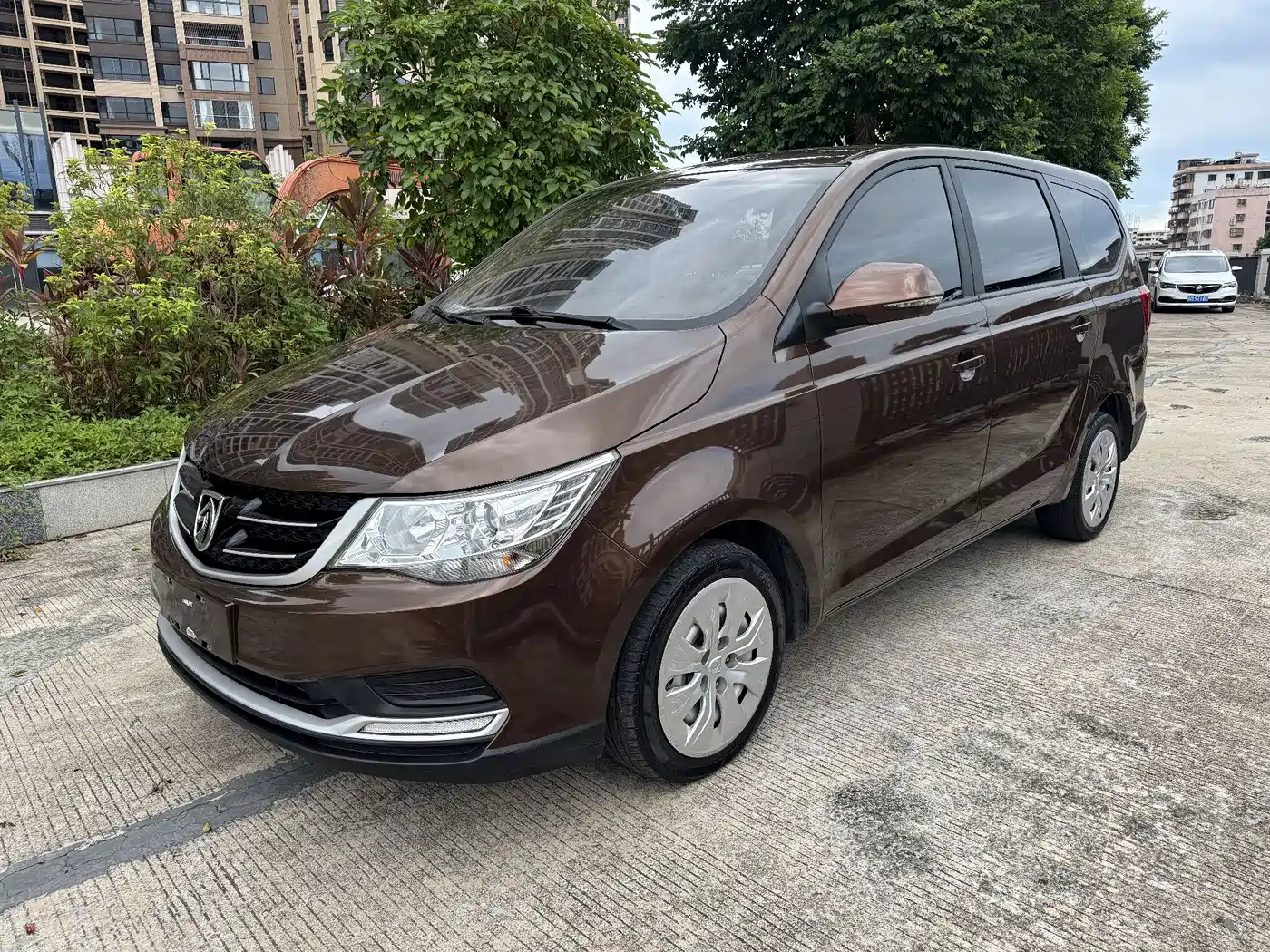 Фото 1 - Baojun 730