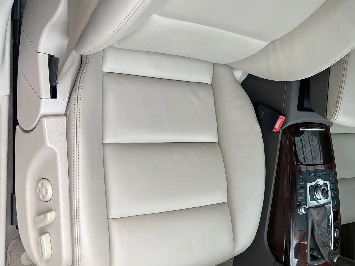 Audi A6L 2011 3.0 TFSI quattro Luxury фото 13