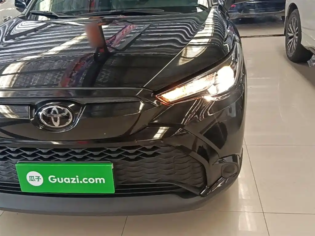 Toyota Frontlander 2023 2.0L CVT Leading Edition фото 24
