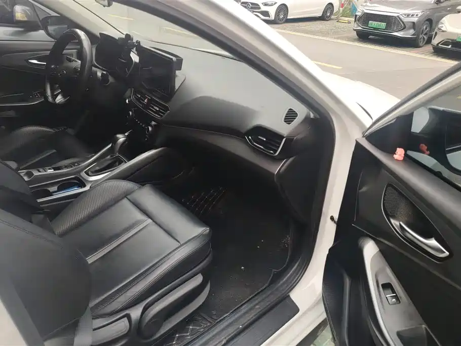 Hyundai Fista 2019 280TGDi Sport Edition China VI фото 8