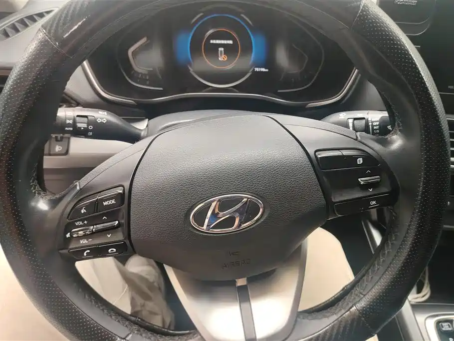 Hyundai Fista 2019 280TGDi Sport Edition China VI фото 15