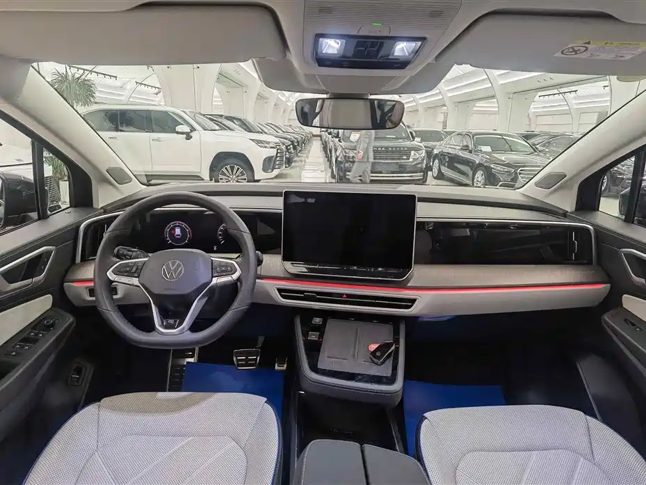 Volkswagen Talagon 2025 450TSI R-Line 6-Seater фото 9
