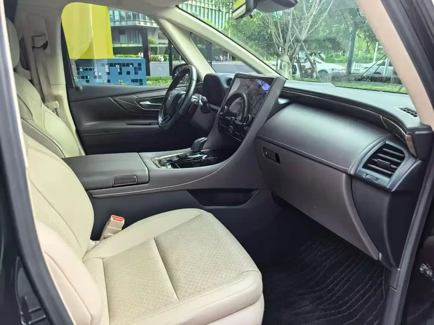 2026 Toyota Alphard