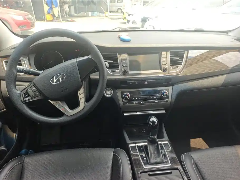 Hyundai Mistra 2016 1.6T Automatic Smart GLS фото 12