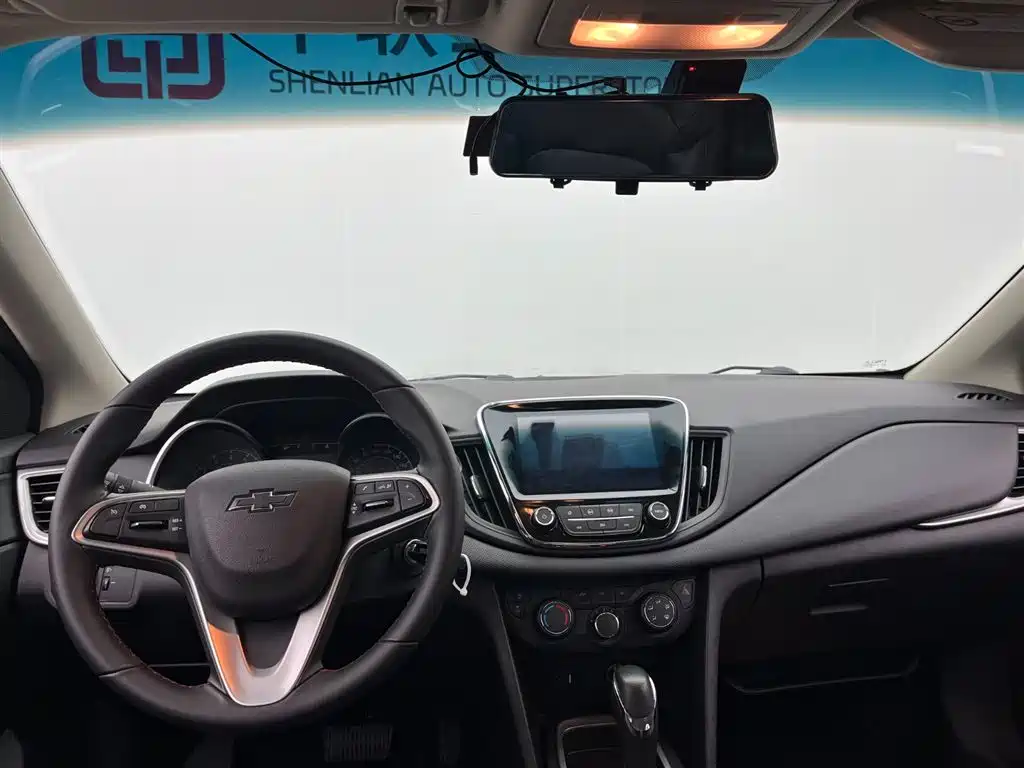 Chevrolet Monza 2020 Mild Hybrid Redline 320T Dual-Clutch Joy Edition фото 9