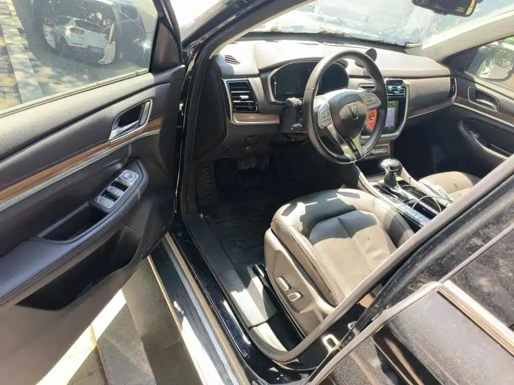 Roewe RX8 2019 2019 30T Intelligent Internet 2WD Flagship Edition