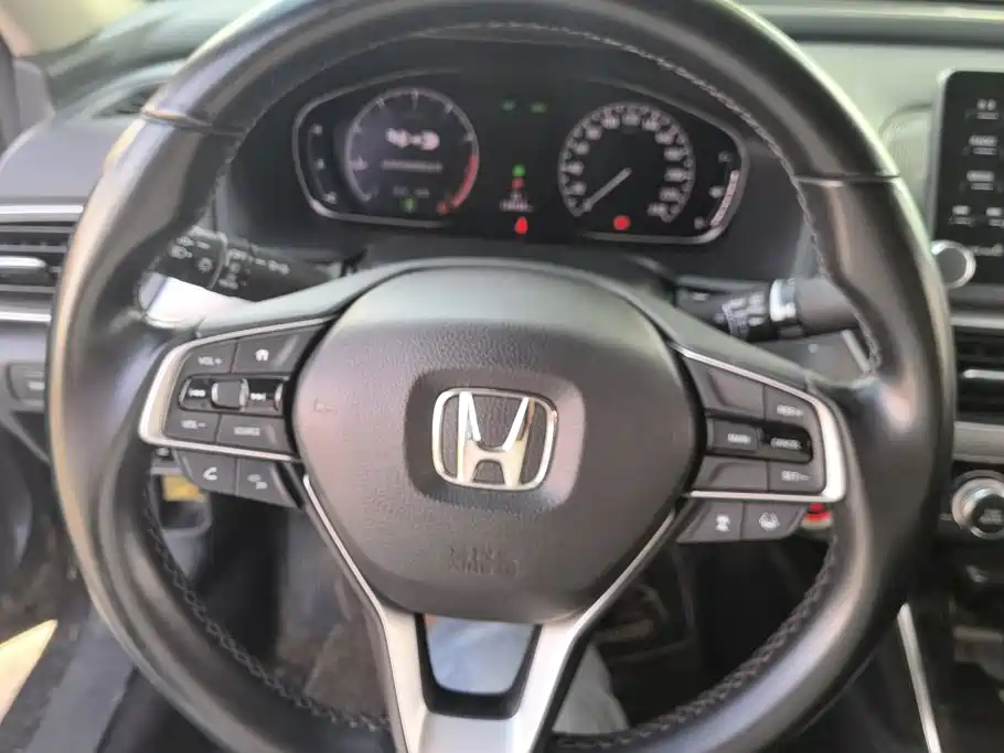 Фото 15 - Honda Accord