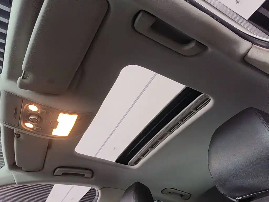 Фото 14 - Audi A4L