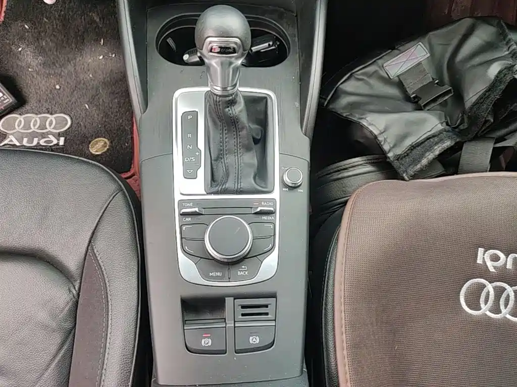 Audi A3 2014 Sportback 35 TFSI Automatic Comfort фото 14