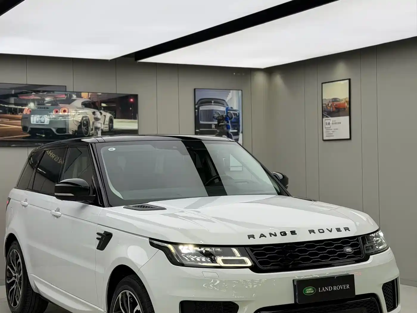 Land Rover Range Rover Sport 2021 3.0 L6 SE фото 3