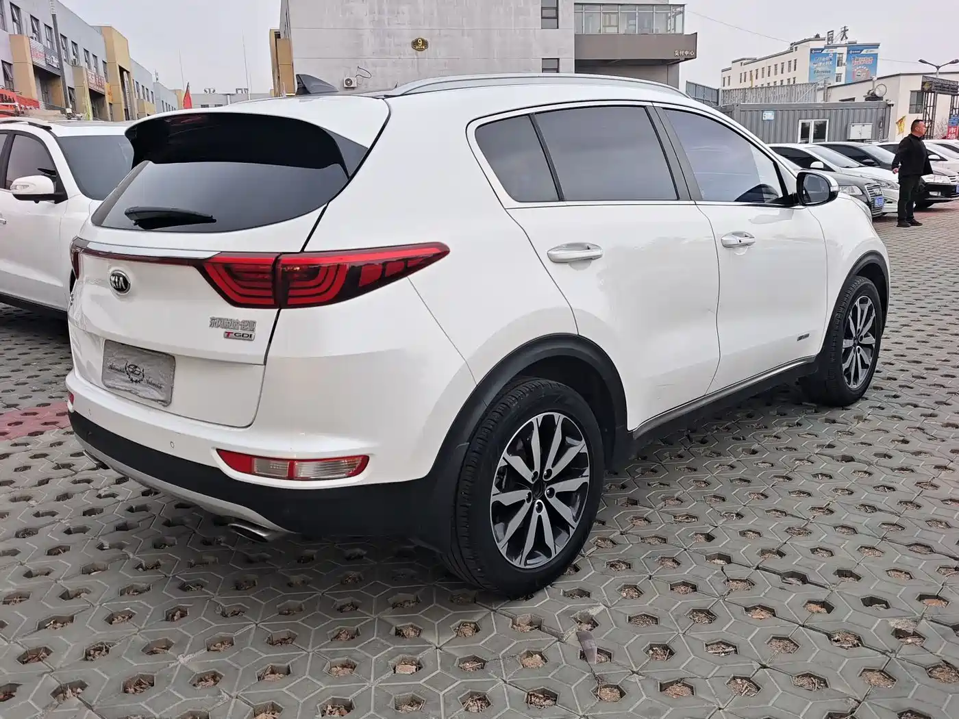 Kia KX5 2016 2016 Model 1.6T Automatic 2WD Premium