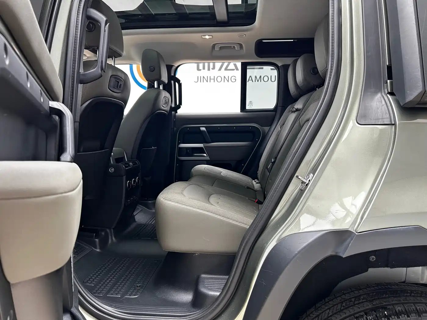 Land Rover Defender 2020 2020 Model 110 P400 SE