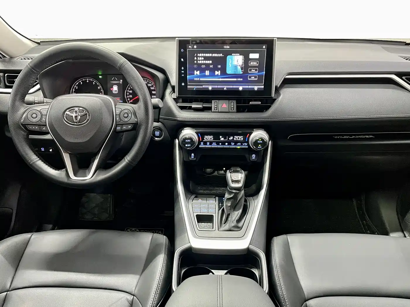 Toyota Wildlander 2022 2.0L CVT AWD Luxury PLUS Edition фото 11