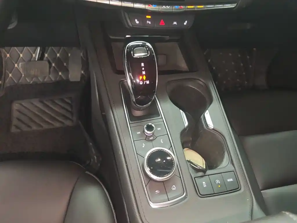 Cadillac XT4 2023 2023 Model Year 28T Two-Wheel Drive Luxury Model