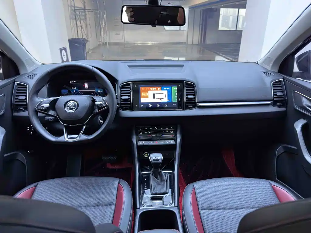 Фото 20 - Škoda Karoq