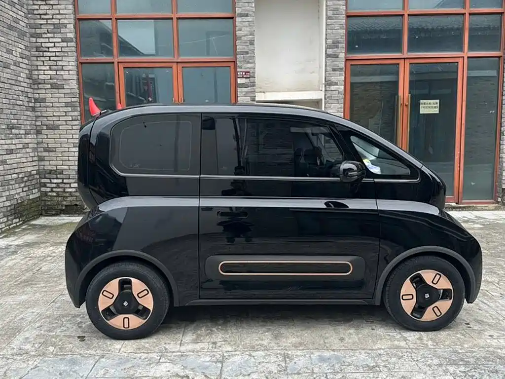 Photo 5 - Baojun KiWi EV