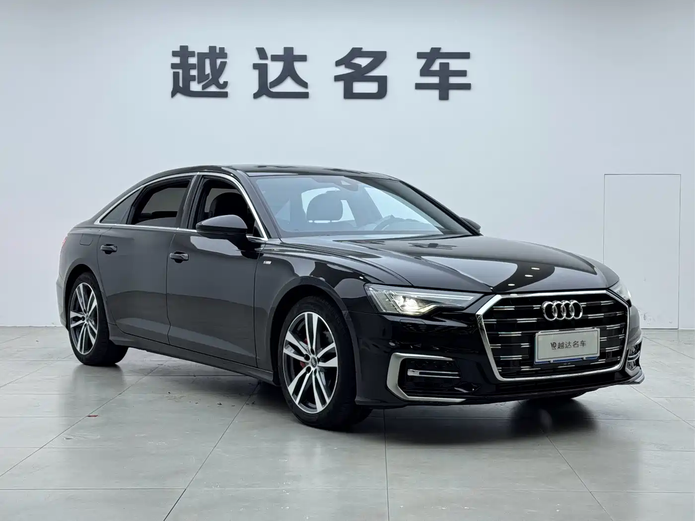 Фото 3 - Audi A6L
