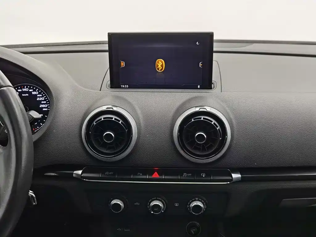 Фото 12 - Audi A3