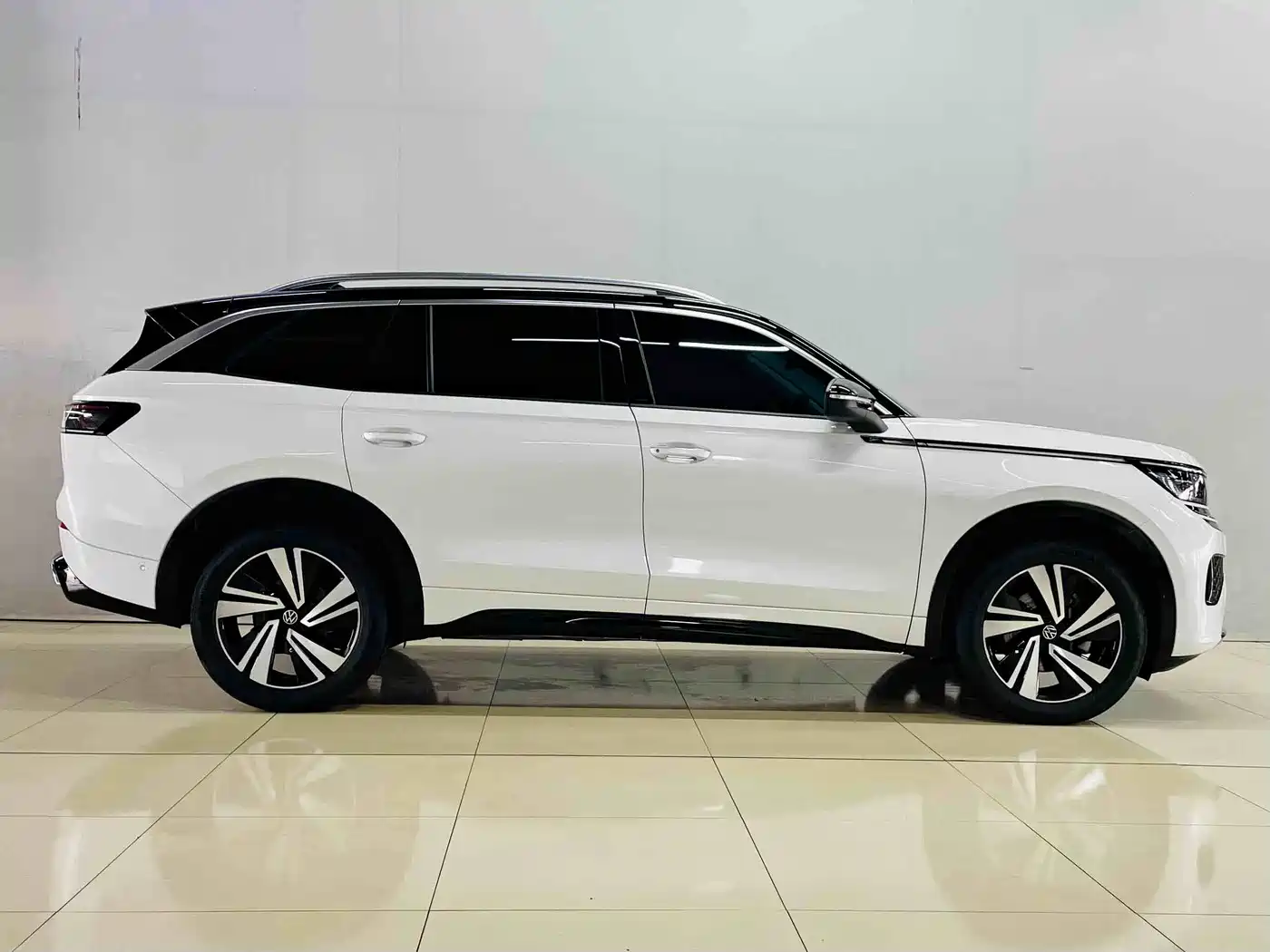 Volkswagen Talagon 2023 380TSI 4WD R-Line Touring Edition фото 4