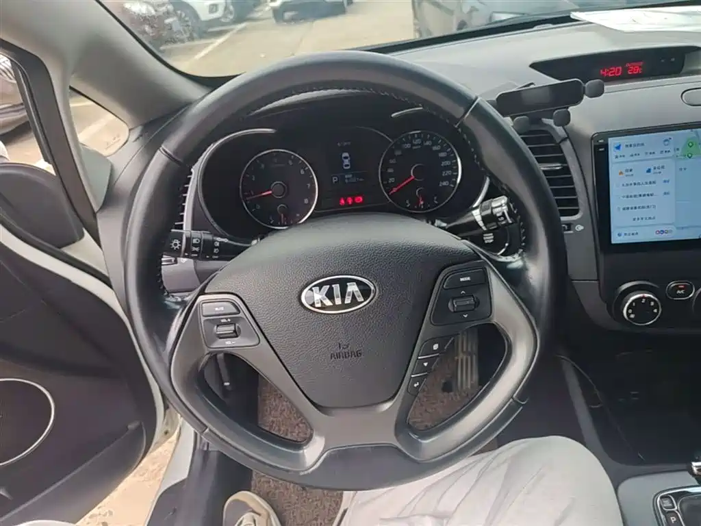 Kia K3 2015 1.6L Automatic GLS фото 11
