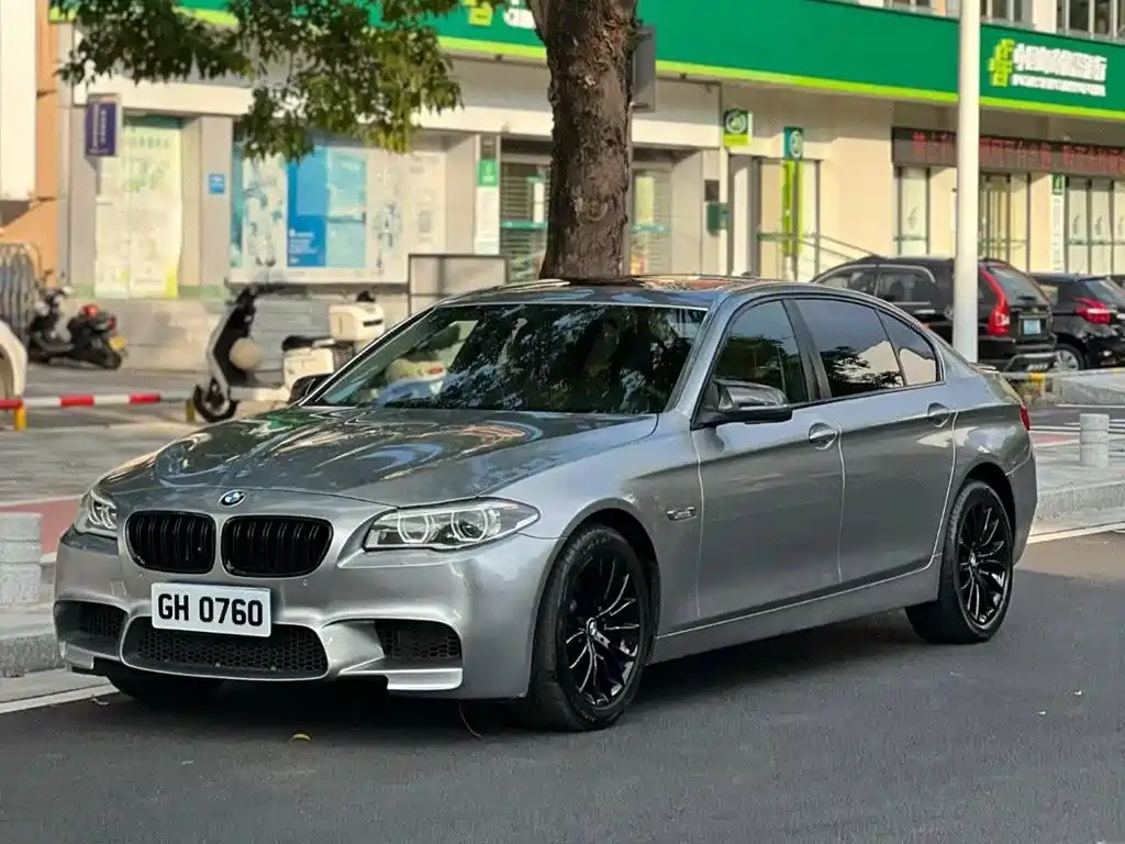 Photo 1 - BMW 5 Series