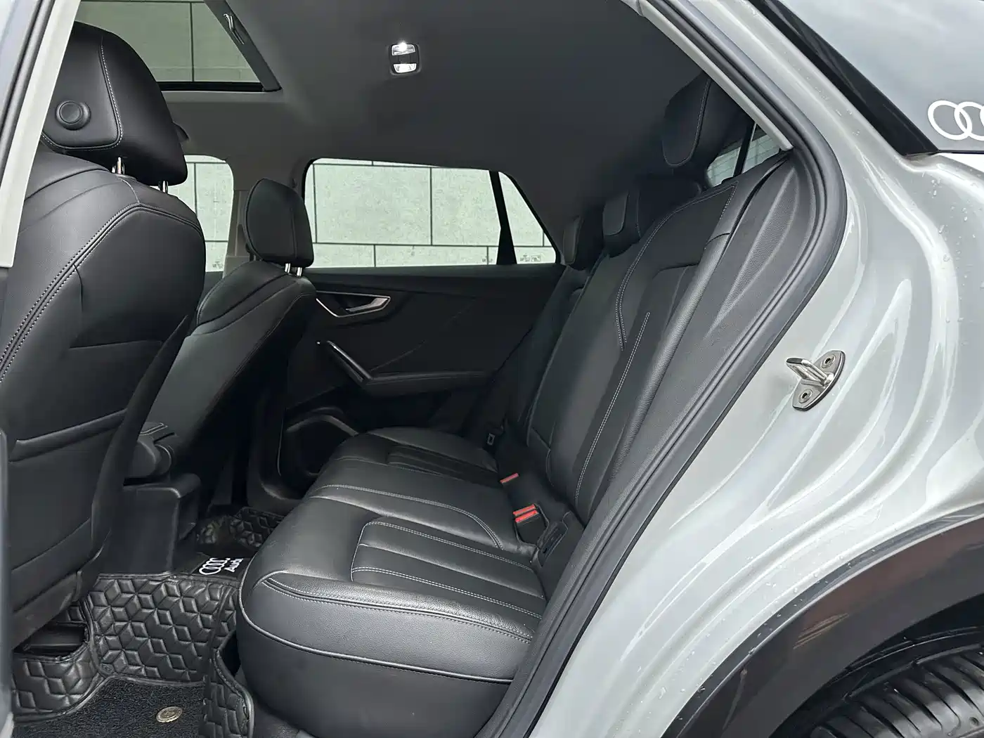Photo 15 - Audi Q2L