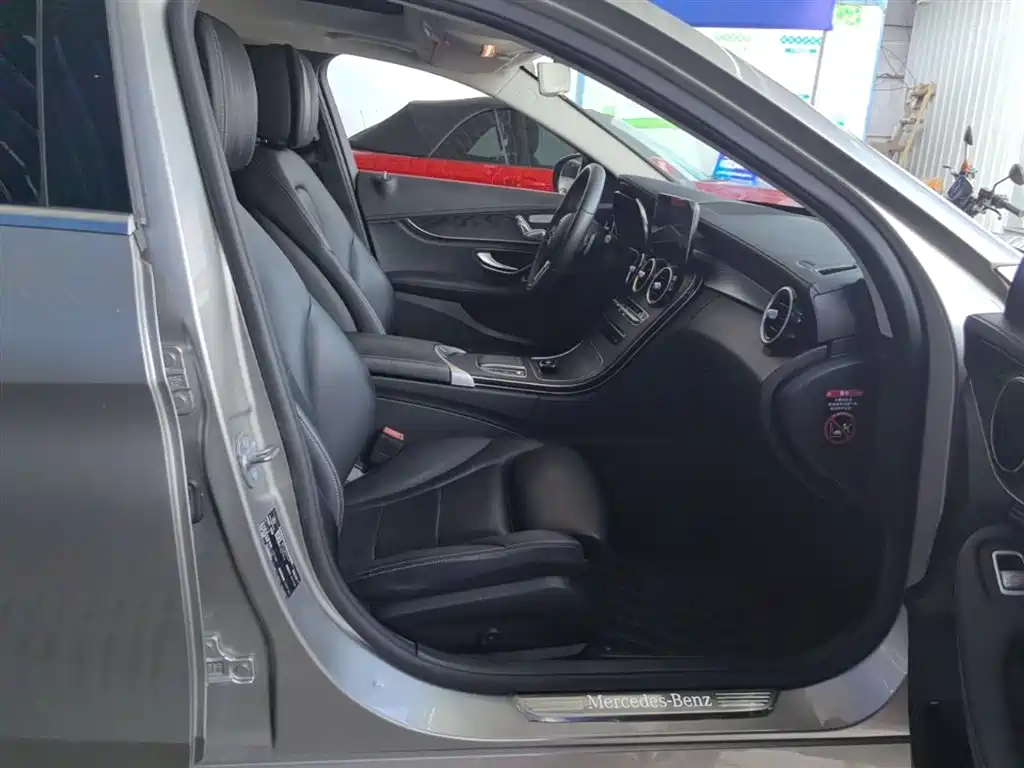Mercedes-Benz C-Class 2019 Facelift C 260 L Sport фото 25