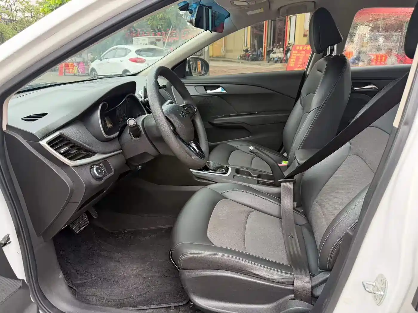 Chevrolet Cavalier 2016 1.5L Automatic Delight Edition фото 7