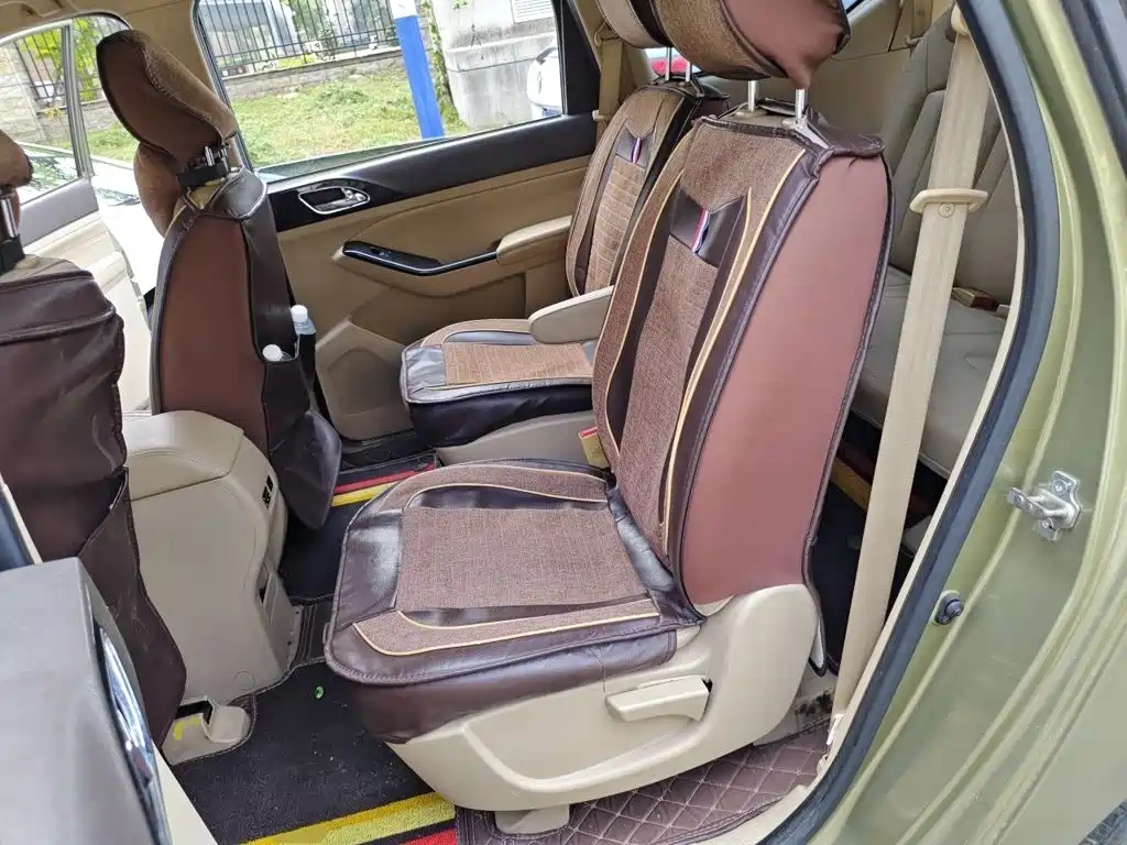 Baojun 730 2015 2014 1.5L Manual Comfort 7-seater