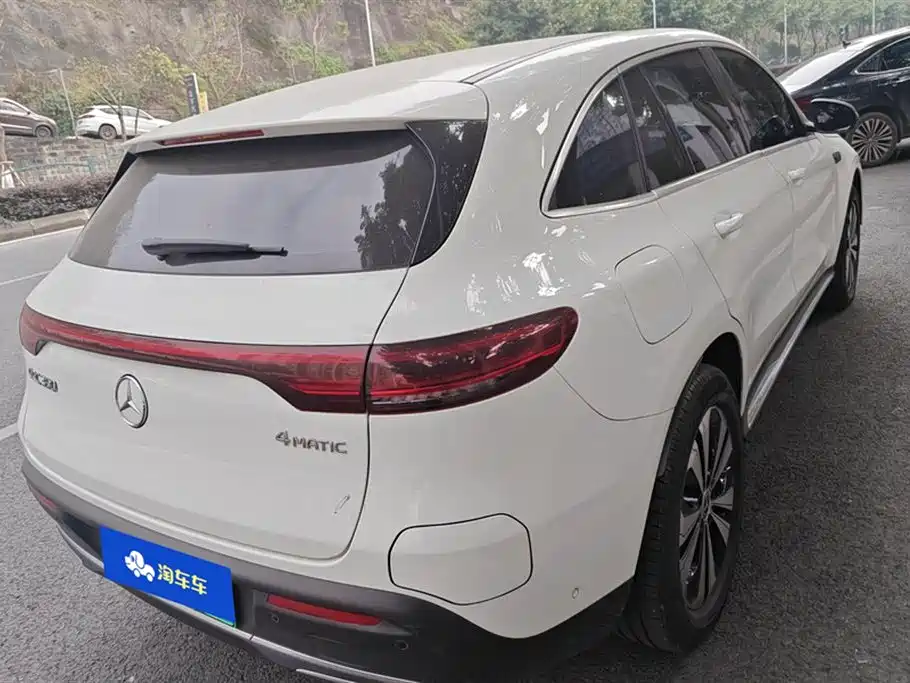 MERCEDES-BENZ EQC