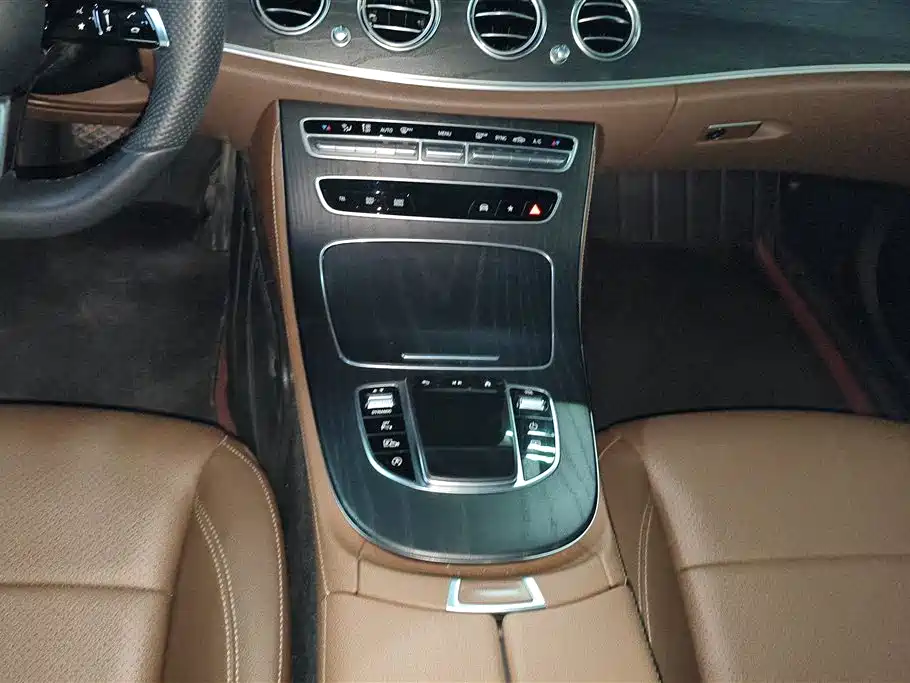 Mercedes-Benz E-Class 2022 E 300 L Sport Luxury фото 16
