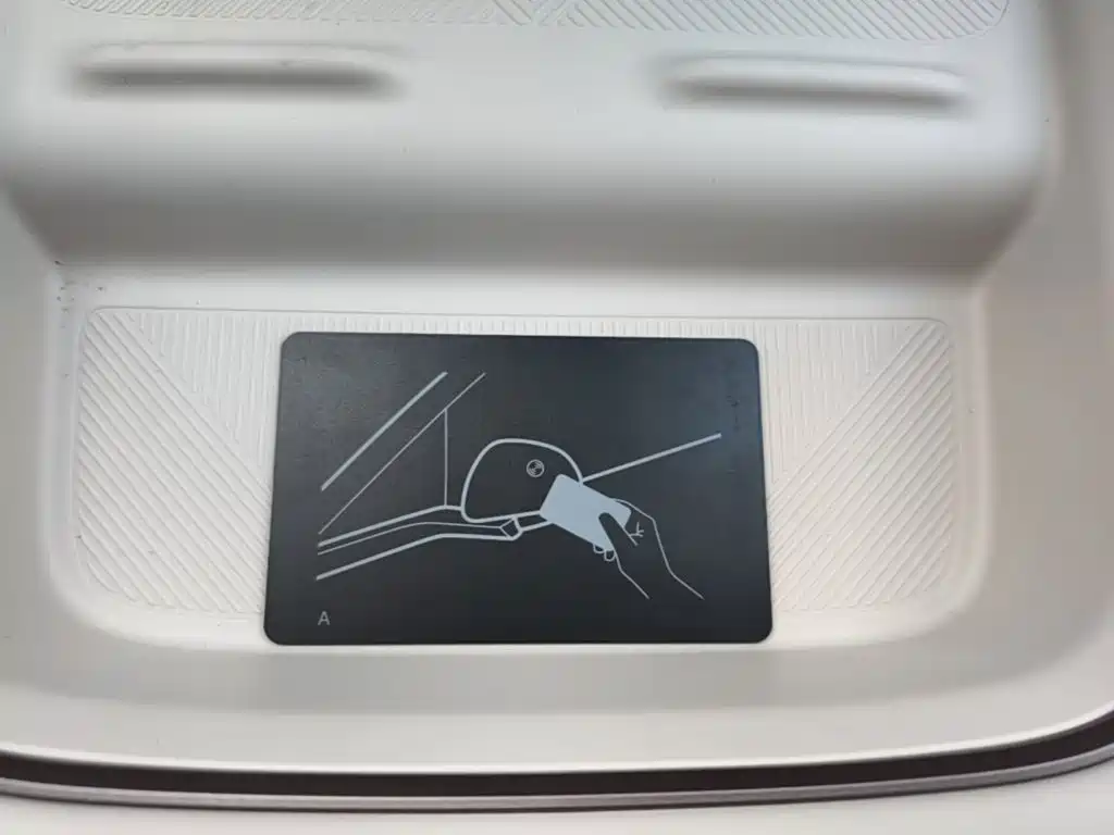 Li Auto i6 2026 2025 4WD Base Model