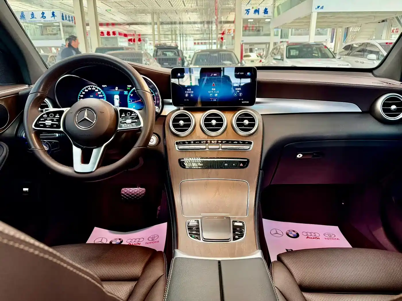 Mercedes-Benz GLC 2020 GLC 300 L 4MATIC Dynamic фото 8