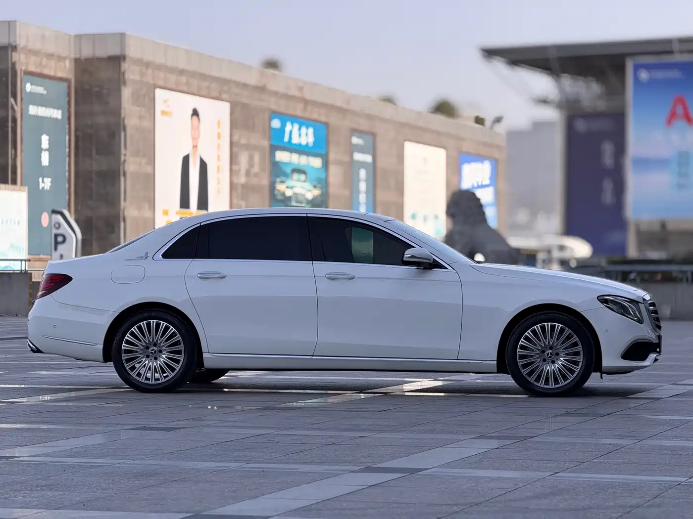 Mercedes-Benz E-Class 2020 E 300 L Luxury Model фото 5