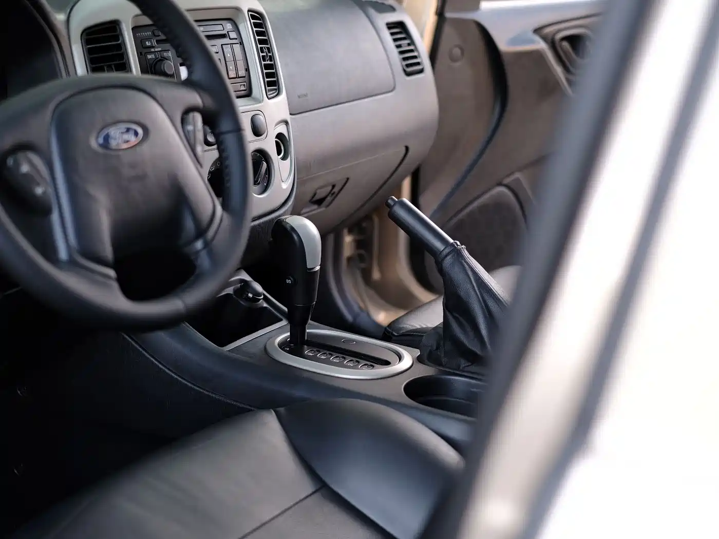 Ford Escape (Import) 2007 2005 3.0 AT