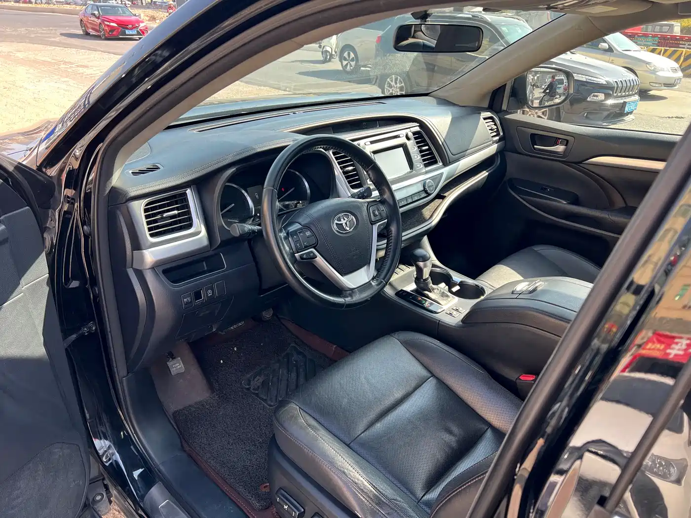 Toyota Highlander 2015 2.0T AWD Luxury Edition 7-seater фото 6