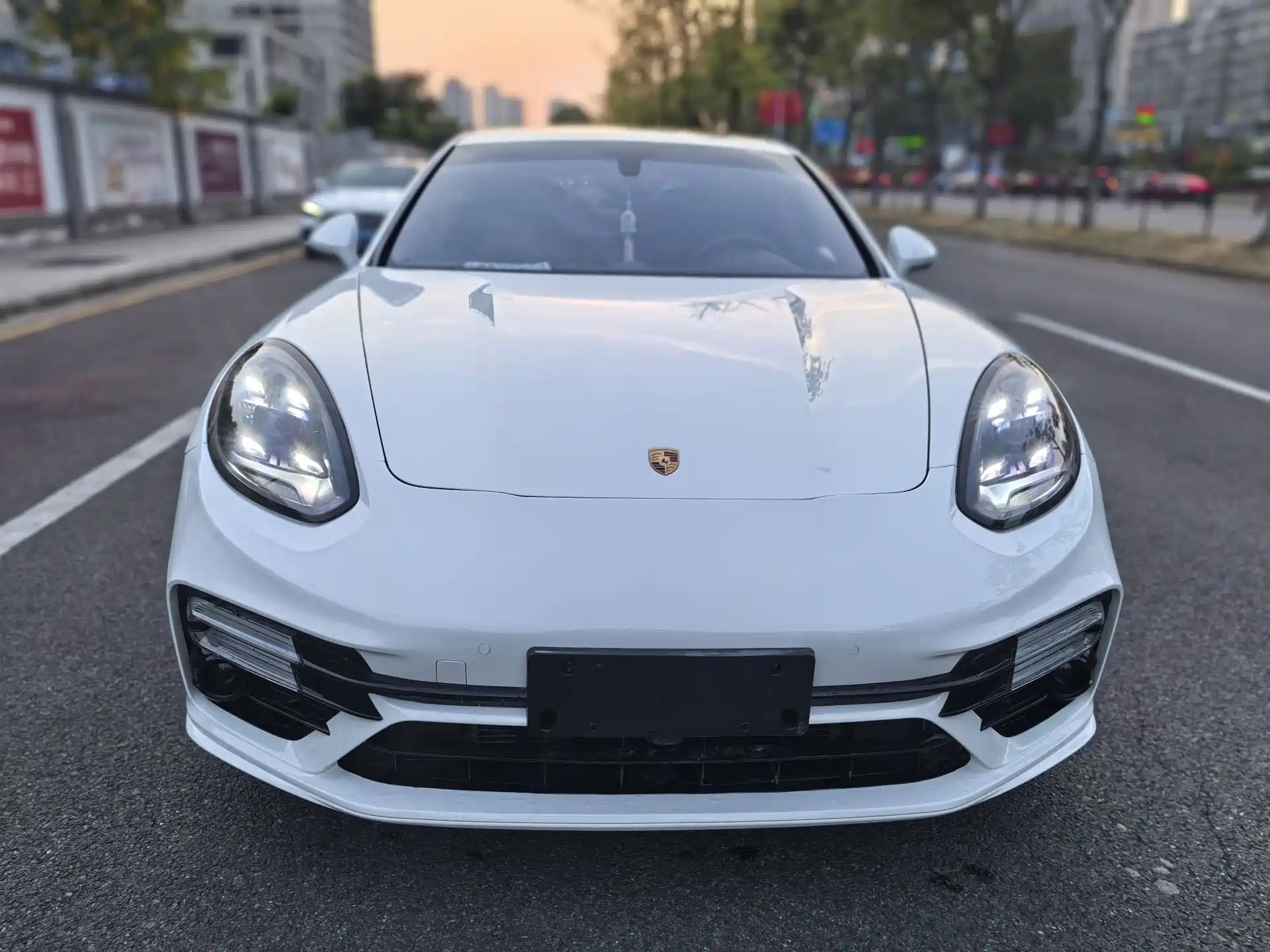 Фото 3 - Porsche Panamera