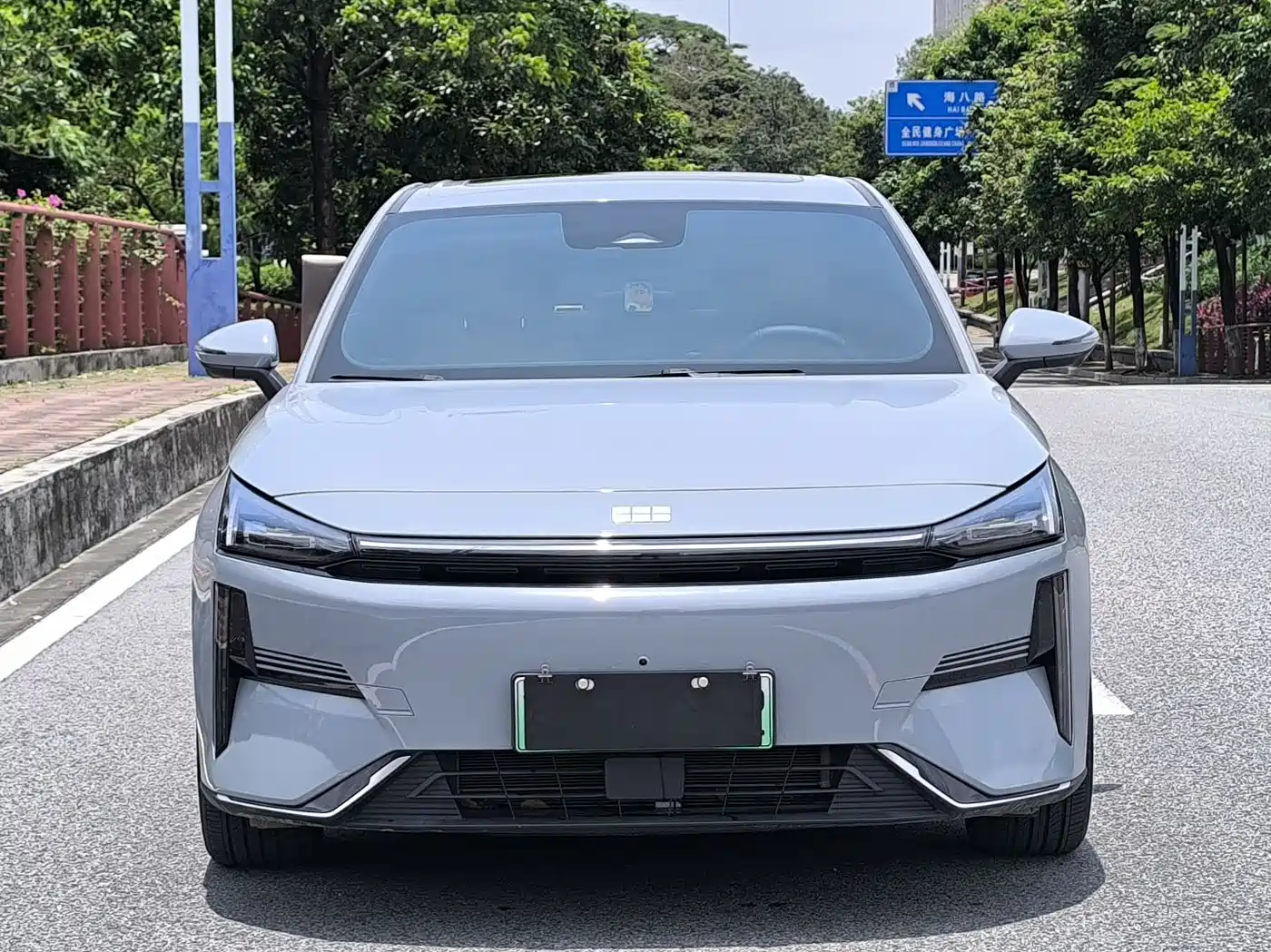 Geely Galaxy Galaxy L6 2024 125km PLUS Soaring Dragon Edition фото 3